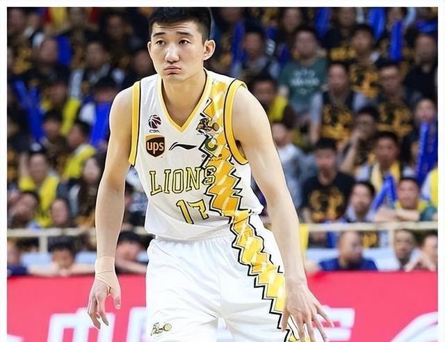 ayx世界杯2026-广州队险胜步行者,孙铭徽高光表现