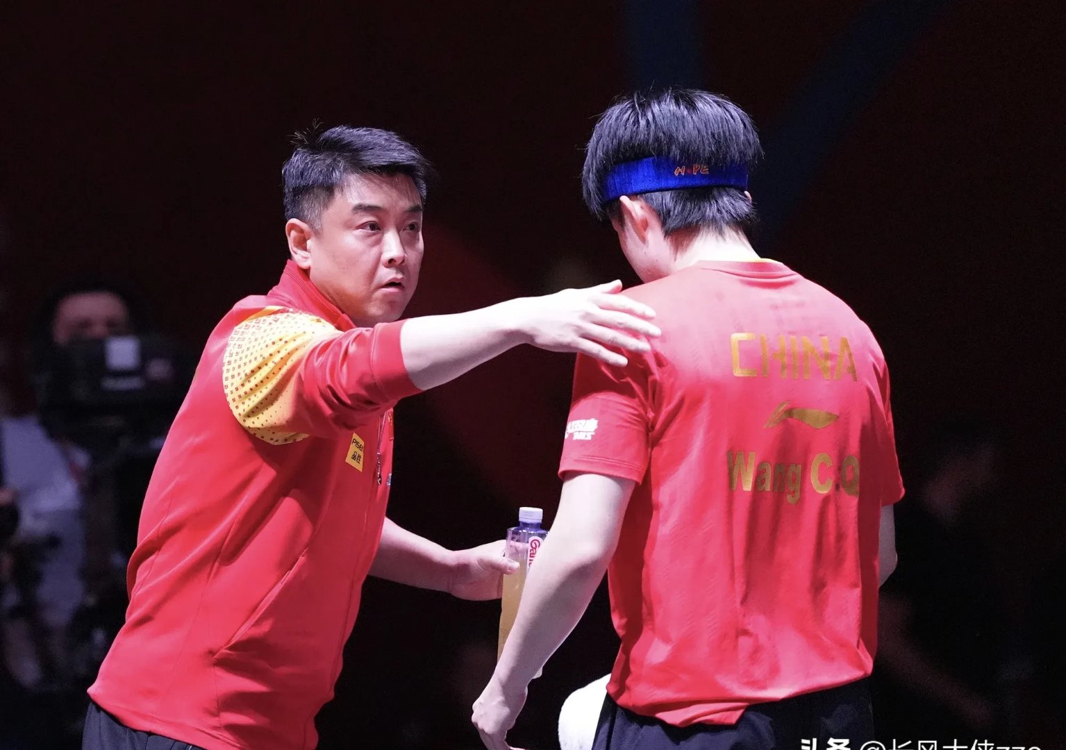 爱游戏娱乐-波兰队险胜瑞典队，王皓高光表现